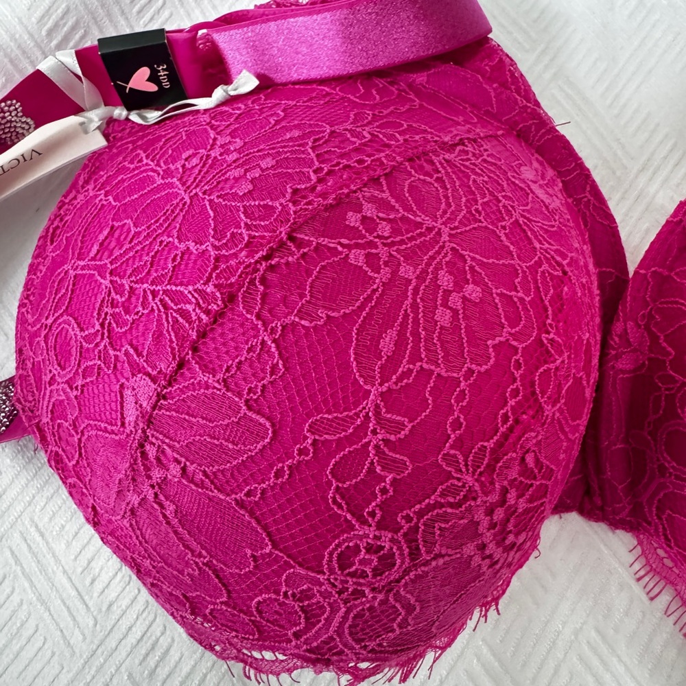 Victoria Secret Bra - Picture 4 of 8